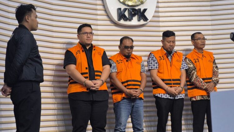 Skandal Dana Hibah Jatim: KPK Tahan 4 Tersangka Penyuap Ketua DPRD, Suap Capai Rp32,2 Miliar