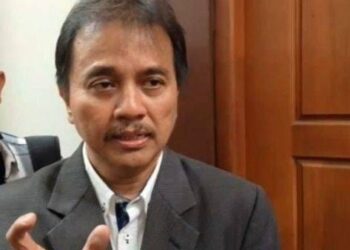 Roy Suryo Tersangka Kasus Ijazah Palsu Jokowi: “Saya Senyum Saja, Ini Proses yang Harus Dihormati”