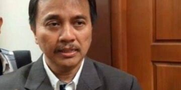 Roy Suryo Tersangka Kasus Ijazah Palsu Jokowi: “Saya Senyum Saja, Ini Proses yang Harus Dihormati”